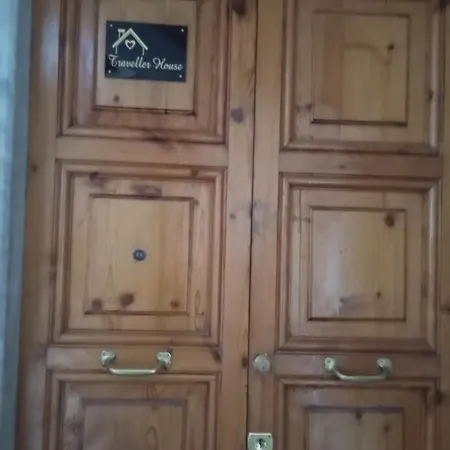 Traveller House Apartment